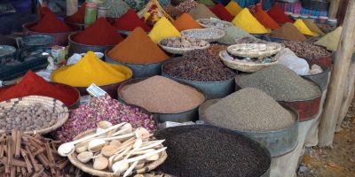 camperreis Marokko - Kruidenmarkt in Rissani
