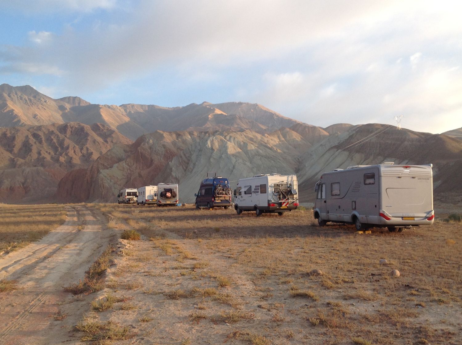 Kirgyzie overland zijderoute met eigen camper | Tailor Made Expeditions